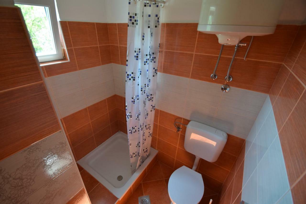 Apartments Nina Starigrad Paklenica Ngoại thất bức ảnh