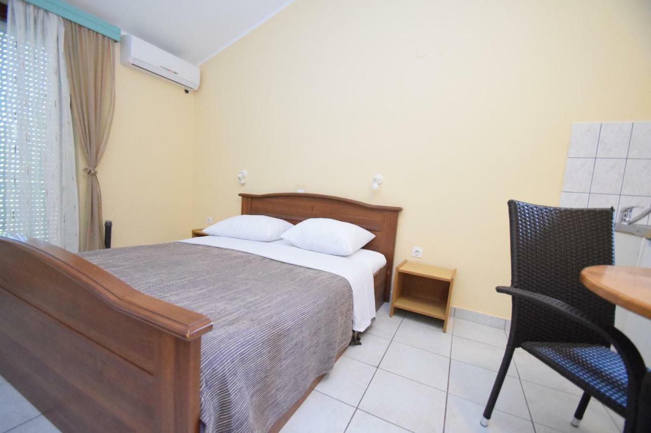 Apartments Nina Starigrad Paklenica Ngoại thất bức ảnh